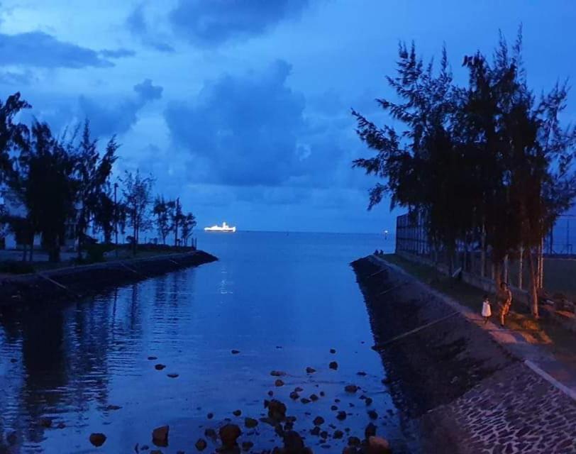 Coastal Lodge Port Mathurin Exterior photo